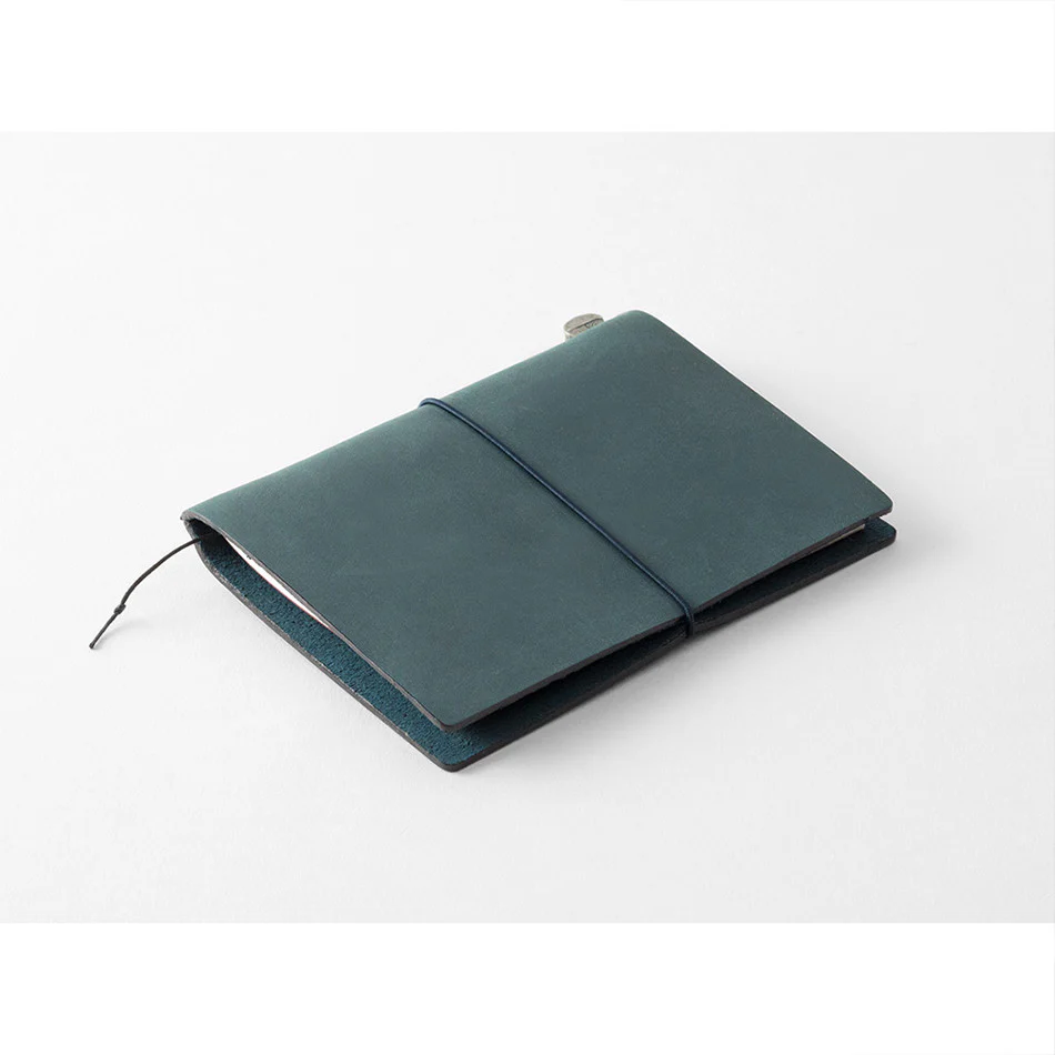 TRAVELER'S COMPANY Traveler's Notebook Leather Passport Size Blue - Image 2